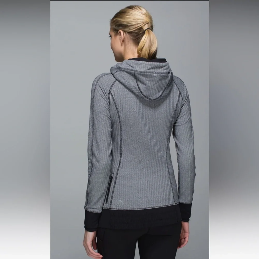 Lululemon Think Fast Hoodie - Picture 3 of 9